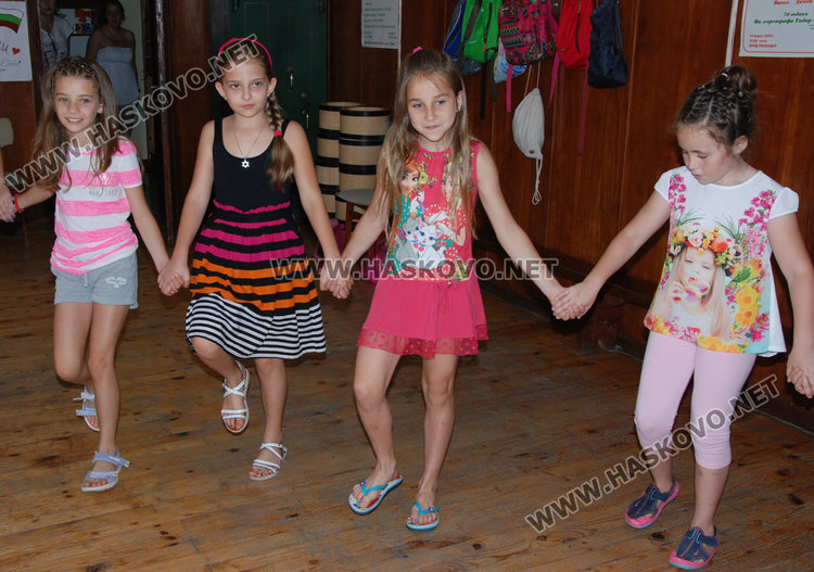 Васко Димов: Всяко българско дете трябва да може поне едно хоро