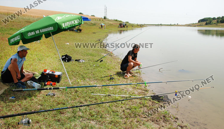 Бивш арендатор брани Сивата вода от новия с оръжие, шараните ничии   