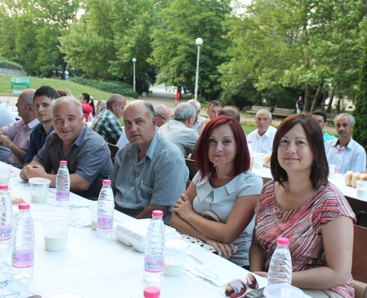 ДПС събра над 1 500 мюсюлмани и християни на обща софра в Кърджали