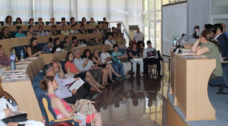 Домакин на проява в рамките на националната кампания "Насилието над жените: да отворим очи и нарушим мълчанието" бе днес Димитровград