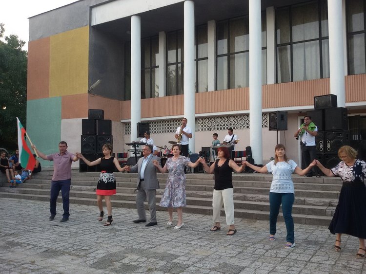 Петровденски събор зарадва дебърци