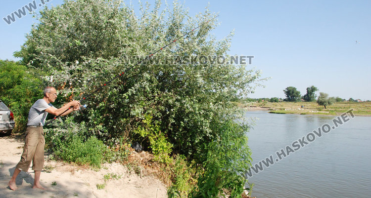 Майстор-рибар разкрива тайните на големия улов по Марица