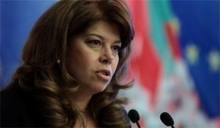 Йотова: Трябва да се запазят правата на работещите във Великобритания