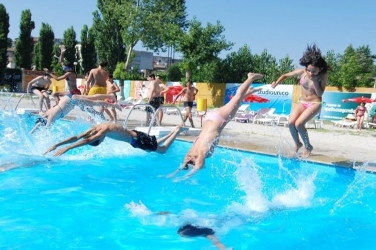 Слънце, облаци по обяд и до 36 градуса днес