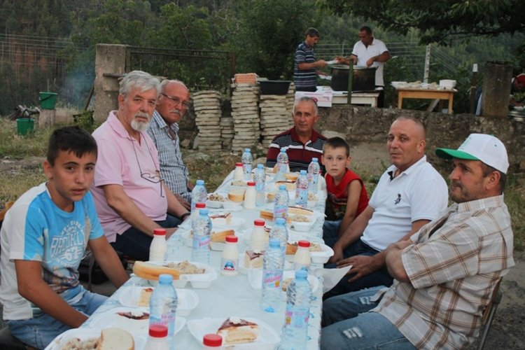 Ифтар в Богатино дадоха братята Ферхадови 