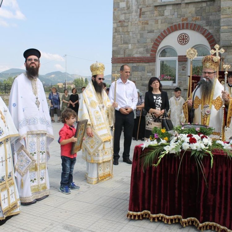 Цвета Караянчева присъства на освещаването на втори корпус от манастирския комплекс „Св. Йоан Предтеча“