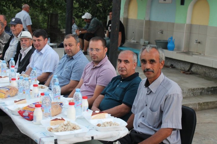 Ифтар в Богатино дадоха братята Ферхадови 