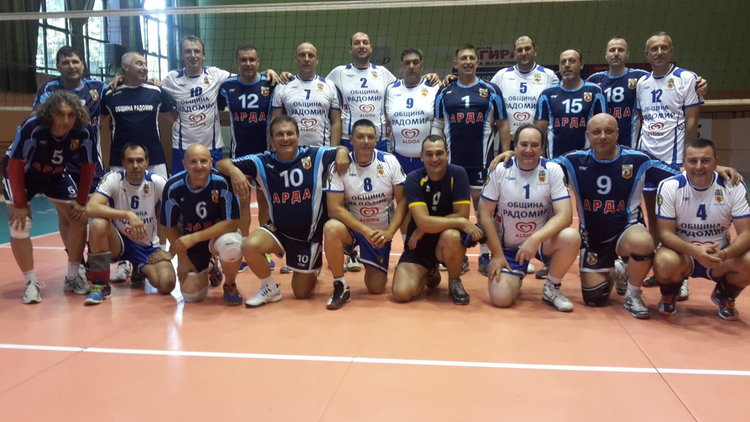 „Арда” Кърджали шампиони при ветераните по волейбол