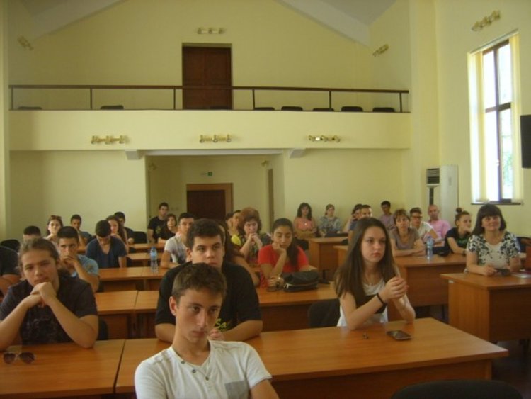 Благотворителна инициатива „Бъдители“ гостува в Кърджали