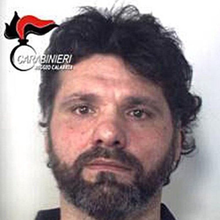 В Италия арестуваха издирван от 20 години мафиотски бос