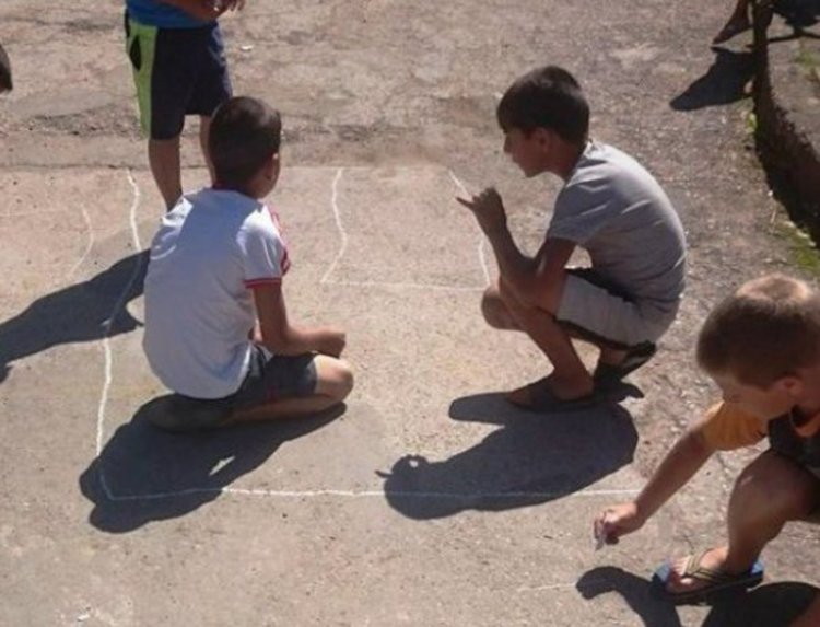 Русинова: Ще затворим всички институции за деца, лишени от родителски грижи  