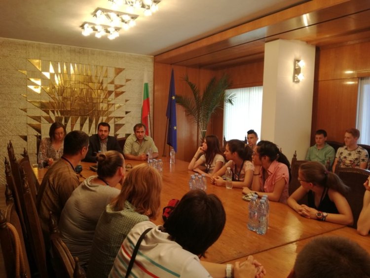 Гости от Унгария пристигнаха по програма за младежки обмен в Смолян