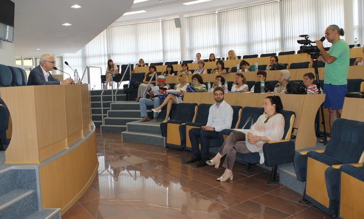 Конференция в рамките на проекта за ремонт на сградите на музея и библиотеката в Димитровград се проведе днес в зала "Гросето"