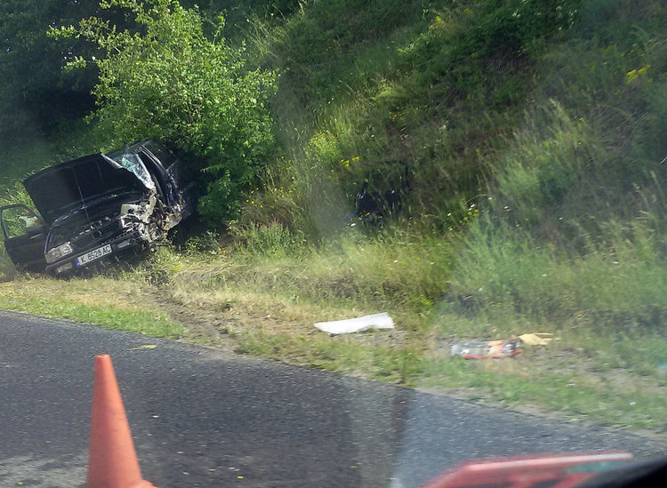 Джигит нацели дърво,попада директно в болницата