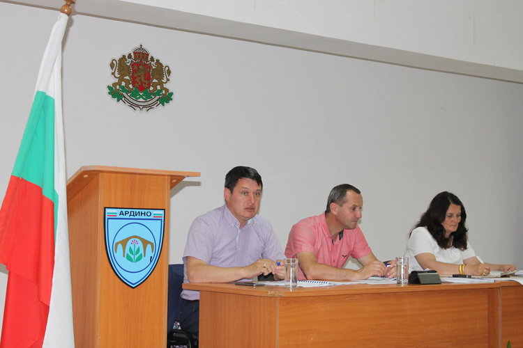 Общинският съвет в Ардино заседава,нищи проблема с отпадъците