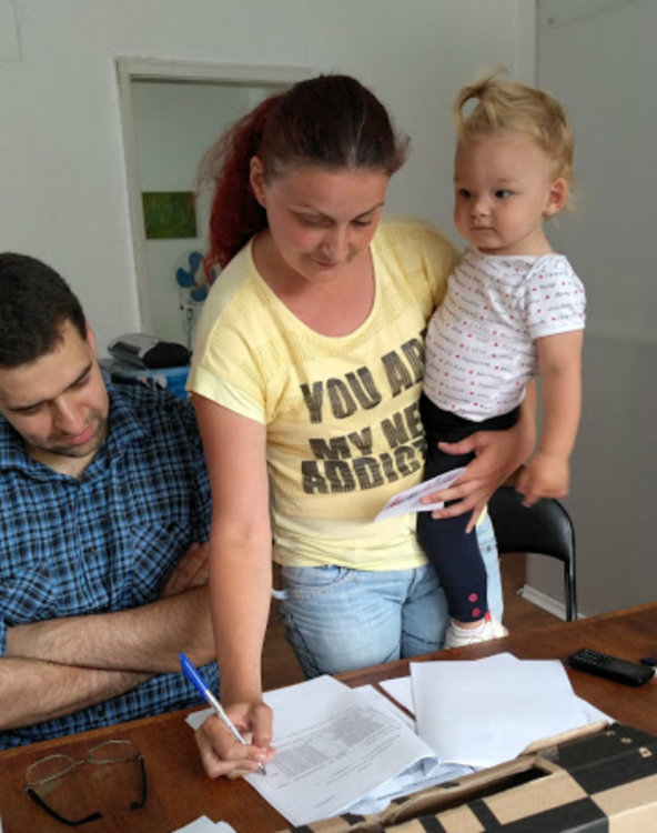 Asenovgrad.NET В Асеновград, където секциите работят целодневно, гласуването във вътрешнопартийното допитване продължава.