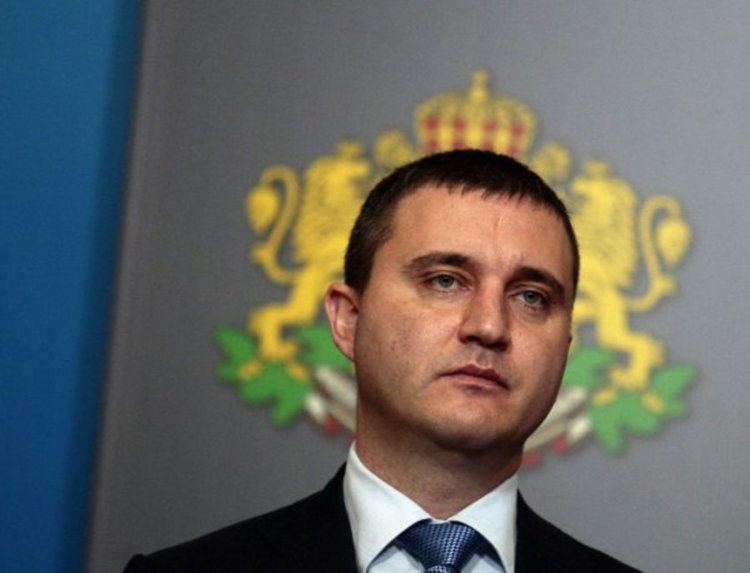 Горанов очаква излишък в бюджета от 3.5% от БВП за шестте месеца  