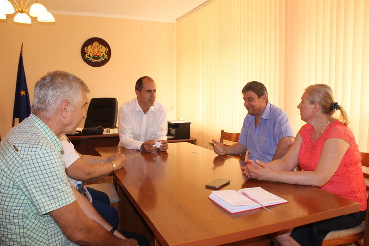 Илия Илиев: Най-важното сега е да се работи за авторитета на българските учители