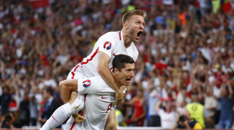 Дузпи изпратиха Португалия на полуфиналите на Евро 2016