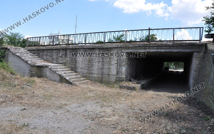 Така изглежда подлезът днес