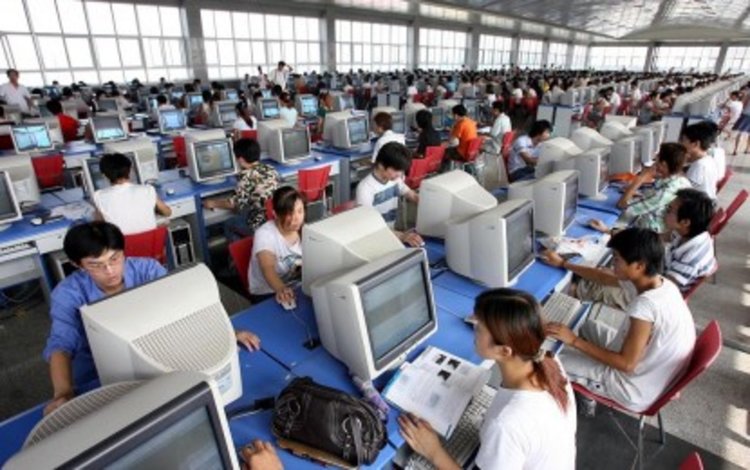 Професионалните училища минават към общините, решиха депутатите  