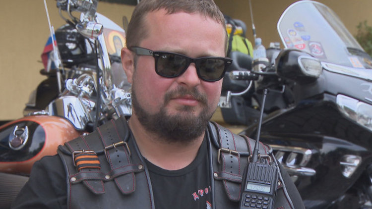 Кои са "Нощните вълци", познати като "рокерите на Путин"?