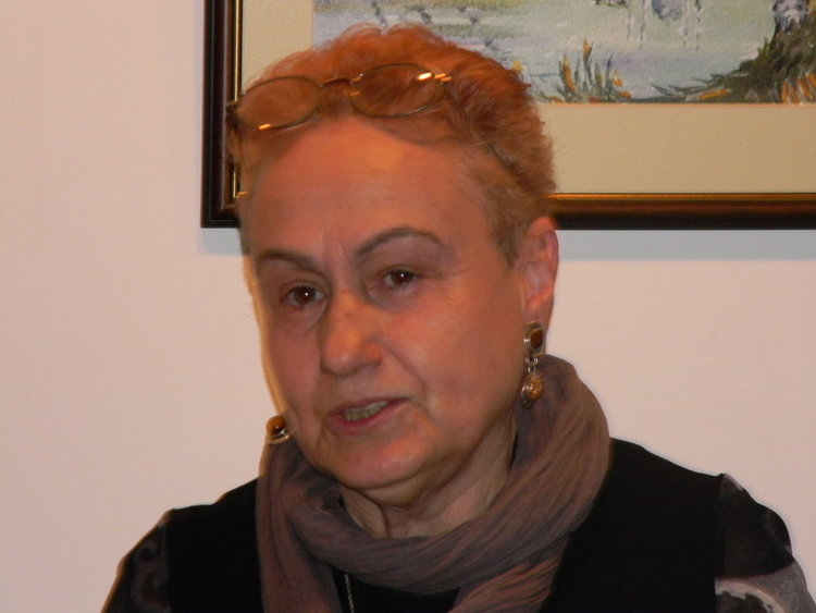 Радост Николаева