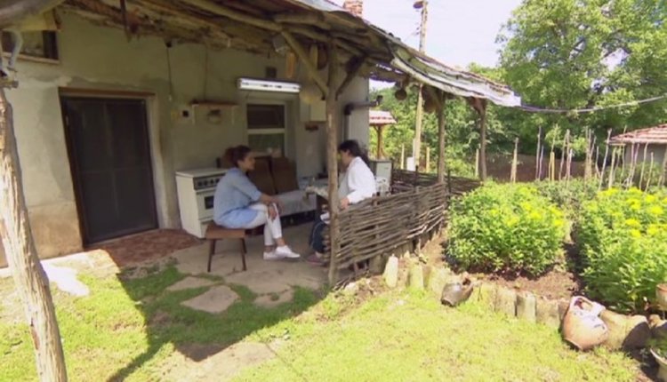 Момиче с тежка диагноза създава красота от...бурени