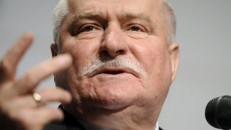 Лех Валенса: Бих свалил руски изтребител