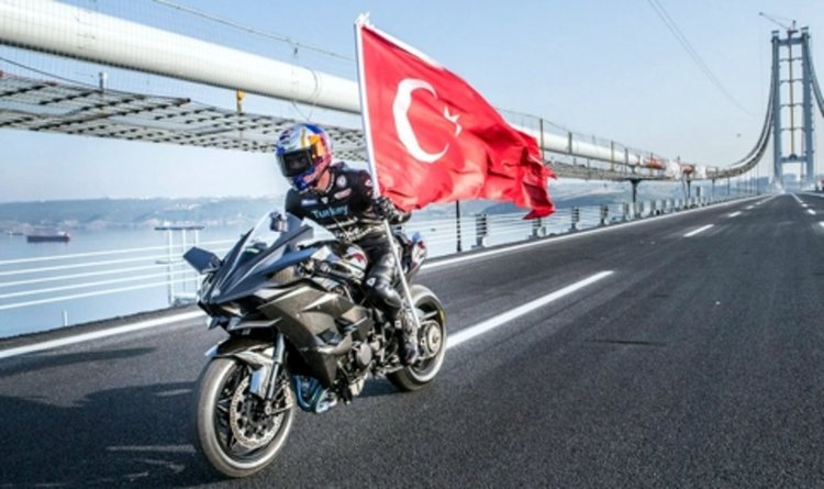 Турчин вдигна 400 км/ч. с мотоциклет