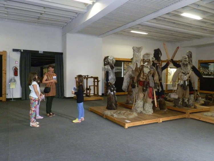 Лятната ваканция в Историческия музей на Смолян, събира деца не само от града и страната