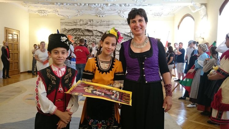 "Звездица" се завърна от участие във фестивал в Словения