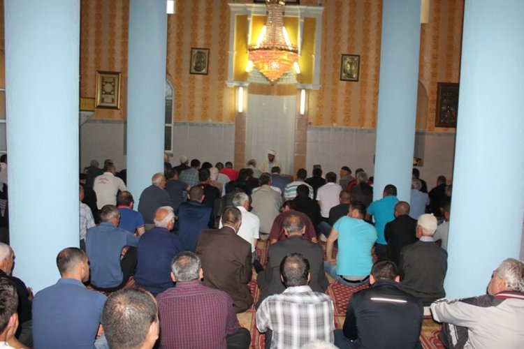 Над 800 мюсюлмани препълниха джамията в Ардино за Рамазана