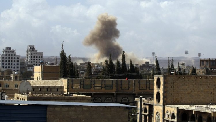 Две коли атакуваха военна база в Йемен