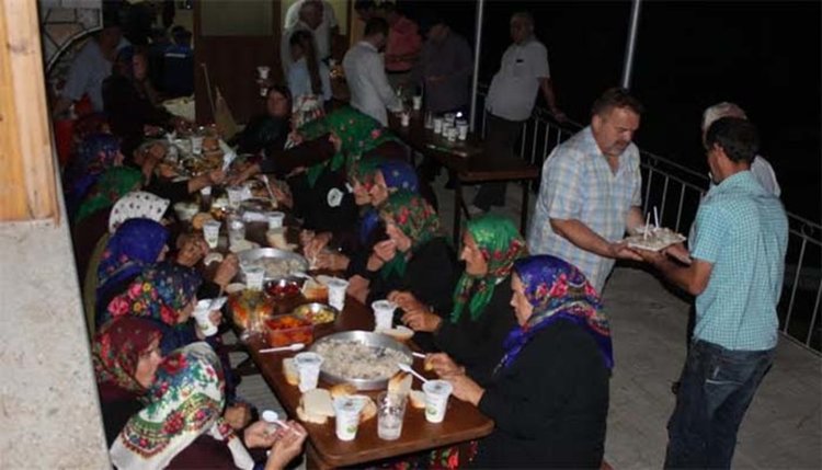 Жители от Падина организираха мевлид