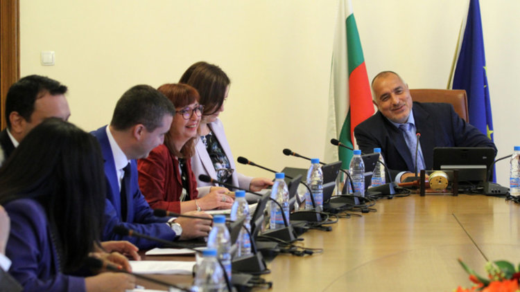 Кабинетът разшири максимално кръга защитени от дискриминация