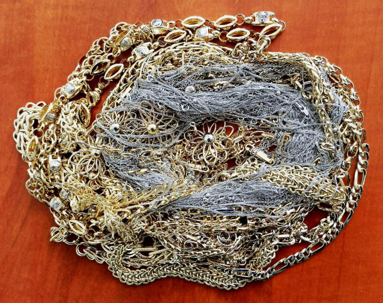 На Капитан Андреево: Откриха злато за 50 бона в гащите на двама