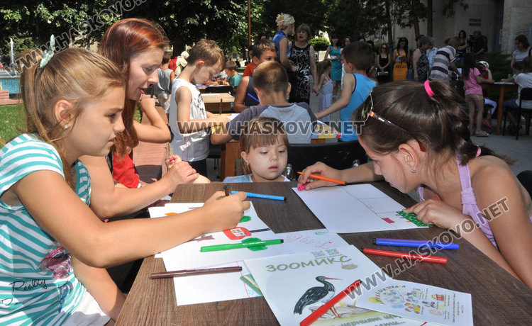 Библиотеката в Хасково подарява книга срещу 5 кг хартия