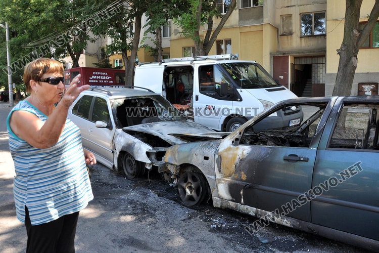 Огненият ад в Хасково продължава, изгоряха още 2 коли 