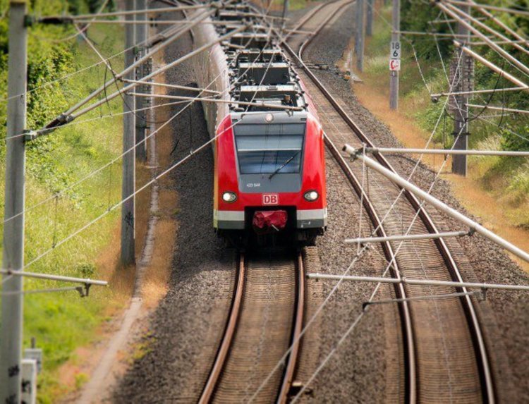 Влаковете в Гърция са спрени заради стачка на железничарите до сряда  