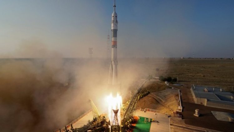 Новият космически кораб ”Союз МС” се скачи с МКС