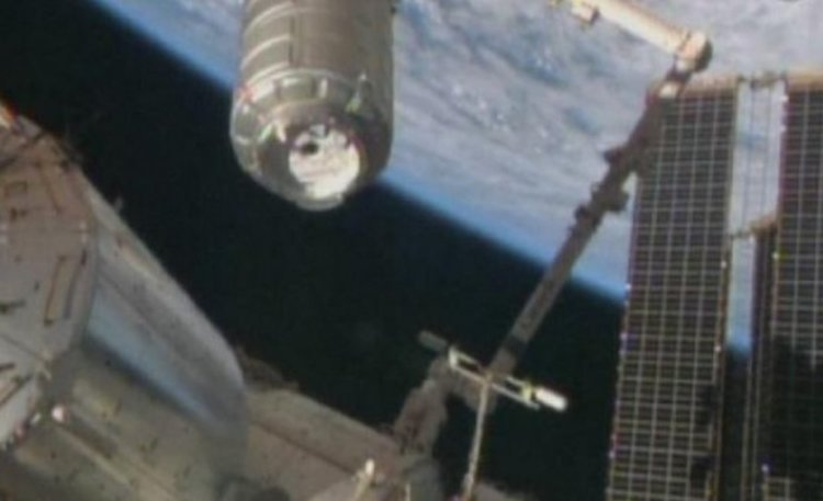 Новият космически кораб ”Союз МС” се скачи с МКС