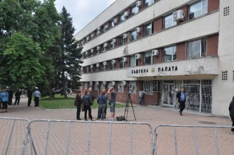 Китайка осъдена за даване на подкуп на 3-ма полицаи в Кърджали