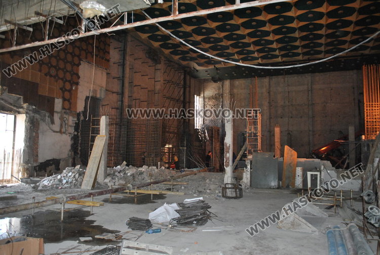 Преустройват кино Клокотница в БИЛЛА, магазинът готов през ноември 