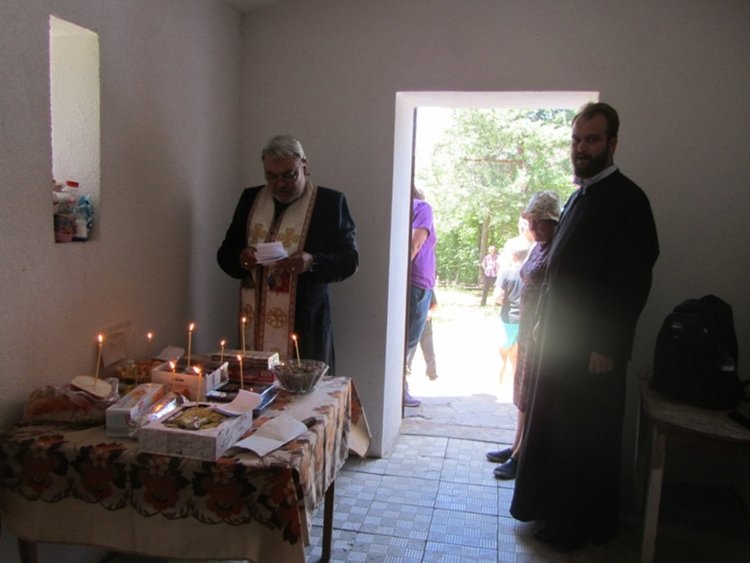 Признателни серафимовци и тази година почетоха паметта на Св.Неделя и загиналите воини от 21 Средногорски полк