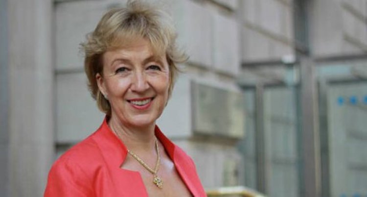 Тереза Мей остава единствен кандидат за британски премиер