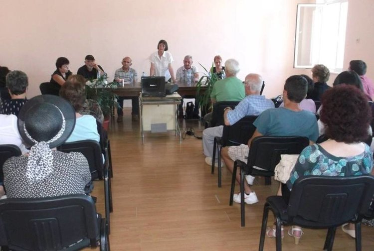 Кърджалийски литературни  „десантчици“ гостуваха в Мадан