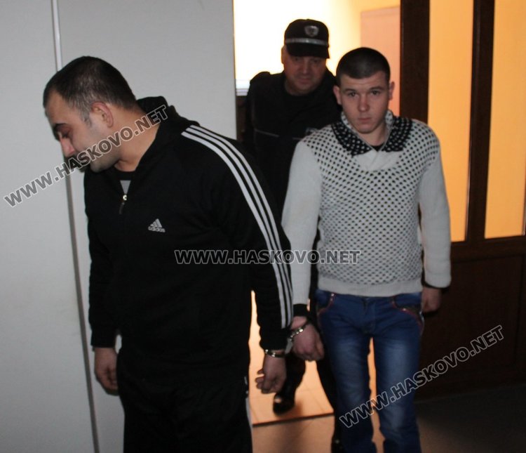 Ахмед Ахмед и Емил Ахмедов в съда при едно от предишните заседания