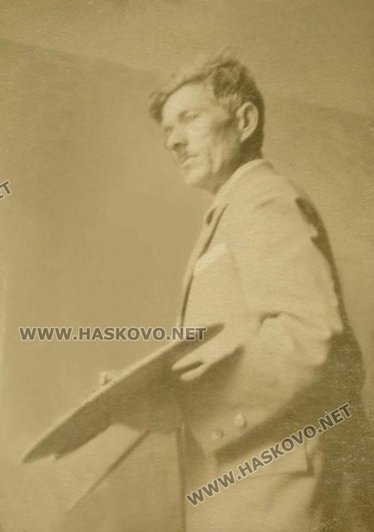 Най-популярният хасковски художник във “Форум“ за първи път