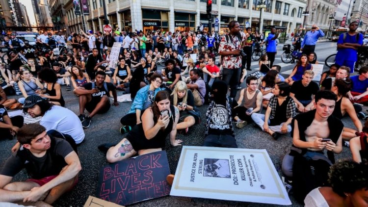 Отново куршуми по протест срещу полицейското насилие в САЩ